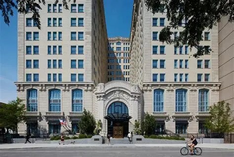 The Belden-Stratford, Lincoln Park